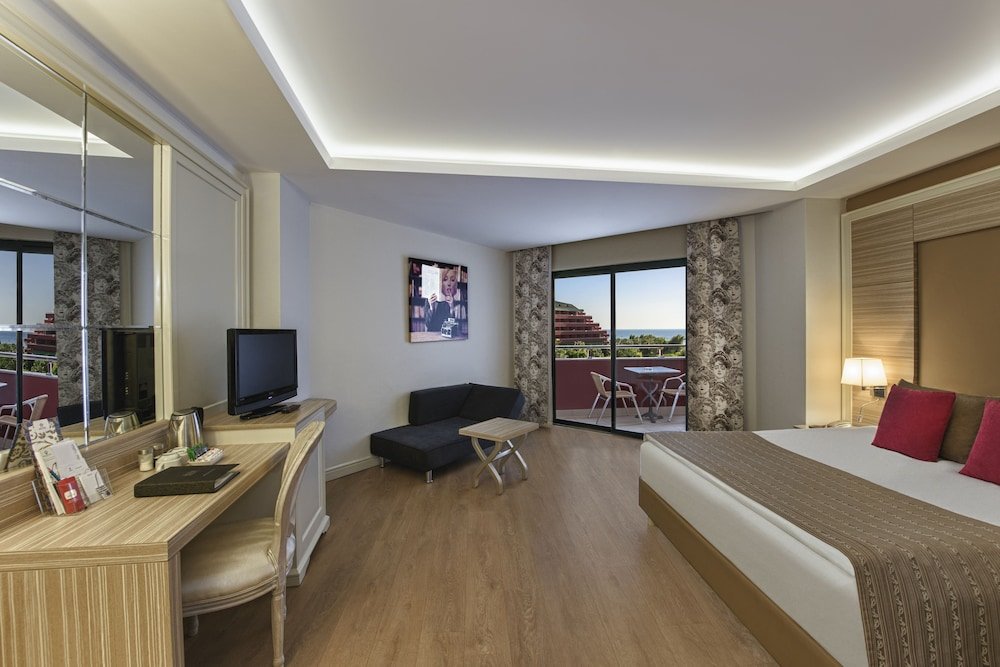 Standard famille chambre avec balcon Delphin Deluxe Resort