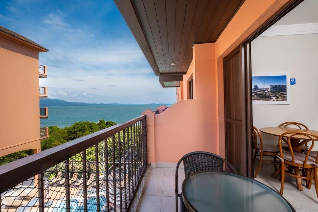 Apartment with pool view Resort pé na areia - Suítes JBVTOP