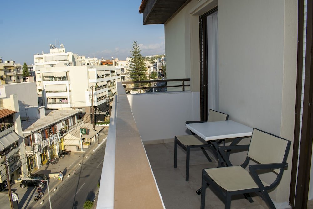 Habitación Estándar dúplex con balcón Elina Hotel Apartments