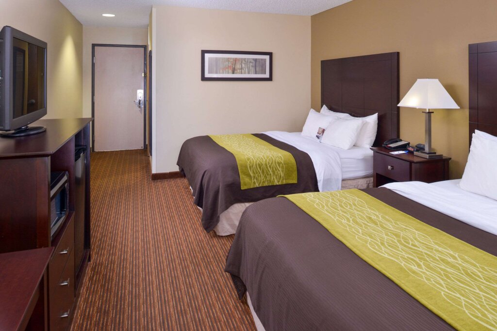 Standard Quadruple room Comfort Inn and Suites Joplin