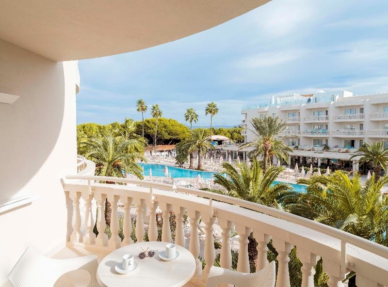Standard famille chambre avec balcon et Vue piscine Iberostar Selection Albufera Park