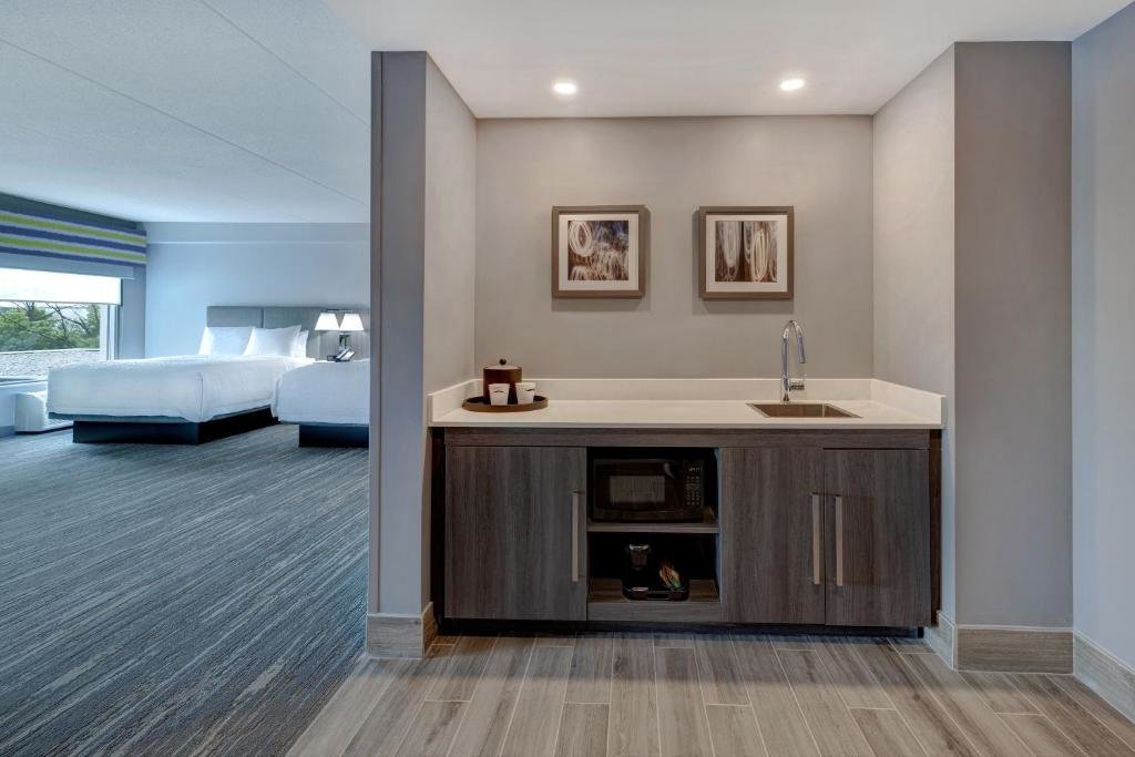 Suite cuádruple Hampton Inn & Suites by Hilton Burlington Toronto
