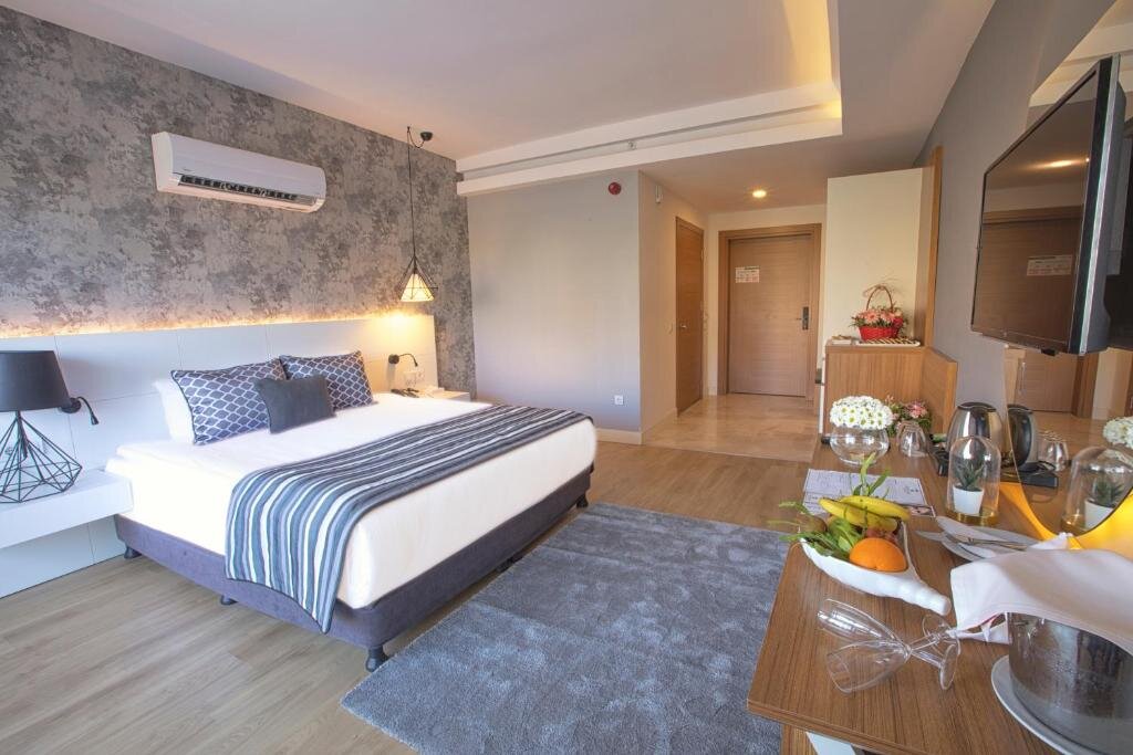 Doppel Zimmer mit Poolblick Greenwood Suites Resort