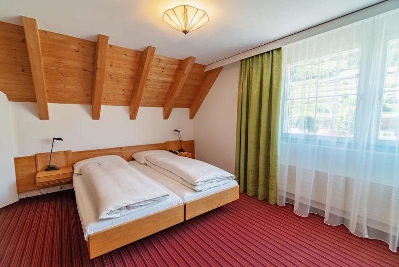 Standard Double room Typically Swiss Hotel Altana