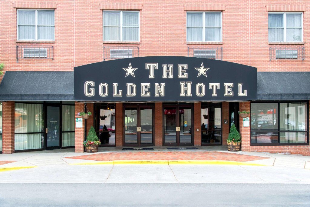 Кровать в общем номере The Golden Hotel, Ascend Hotel Collection