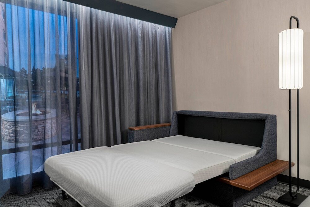 Suite Courtyard By Marriott Montreal Laval