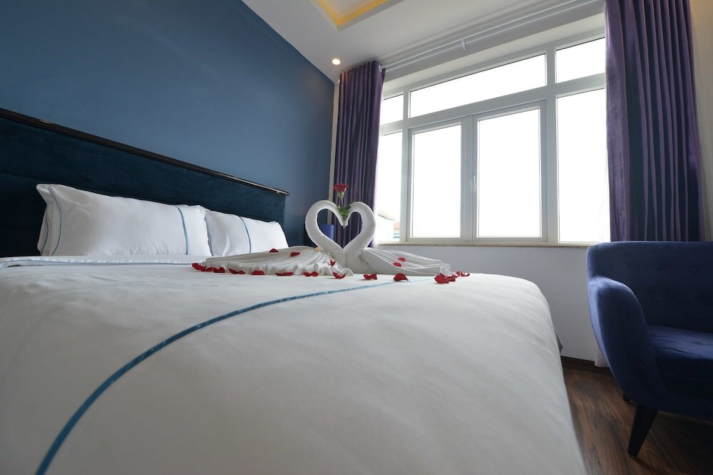 Superior Double room with balcony TTC Hotel - Hoi An