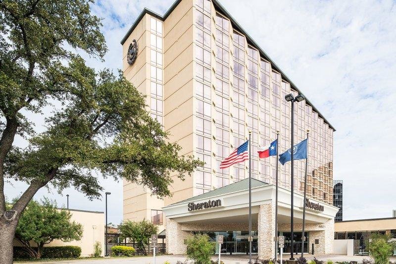 Четырёхместный номер Standard Sheraton Dallas Hotel by the Galleria