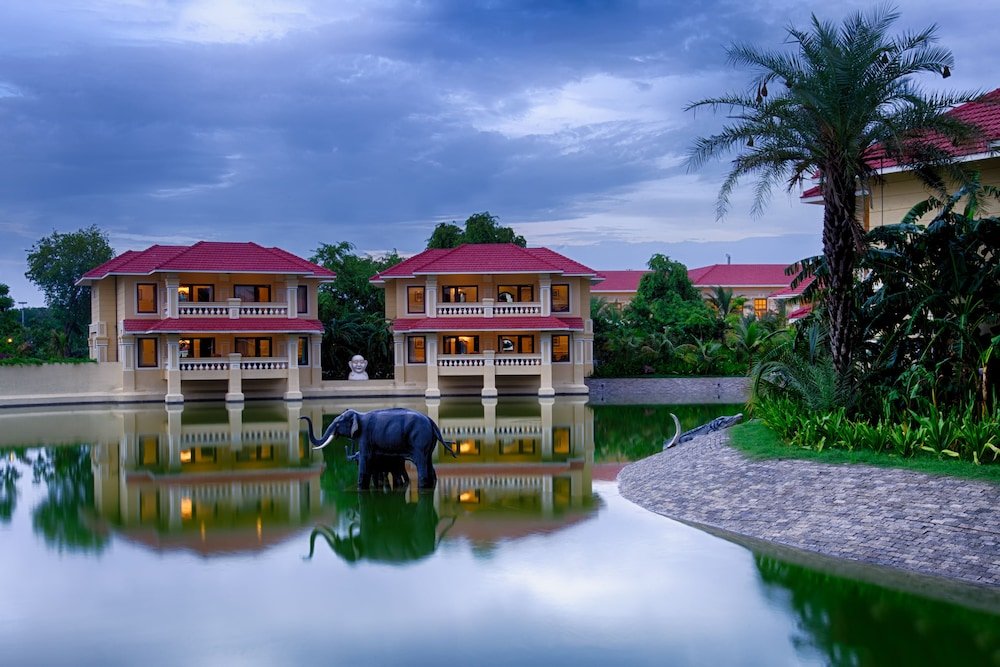 Вилла Royal Regency Lagoon Resort