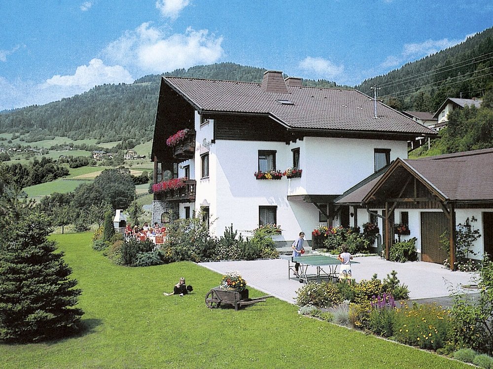 Коттедж с балконом Alpenrose Stattenberg
