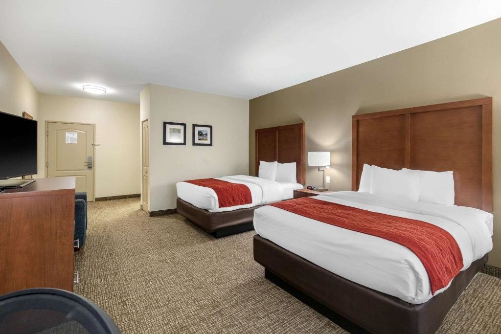 Двухместный номер Standard Comfort Inn & Suites Cedar Hill Duncanville