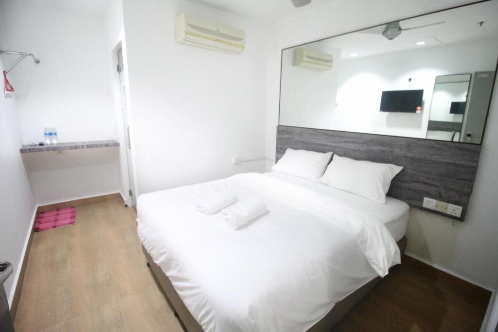 Standard Doppel Zimmer Tropical Hotel Kota Damansara