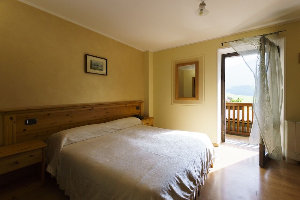 Standard Doppel Zimmer mit Balkon B&B Miravalle