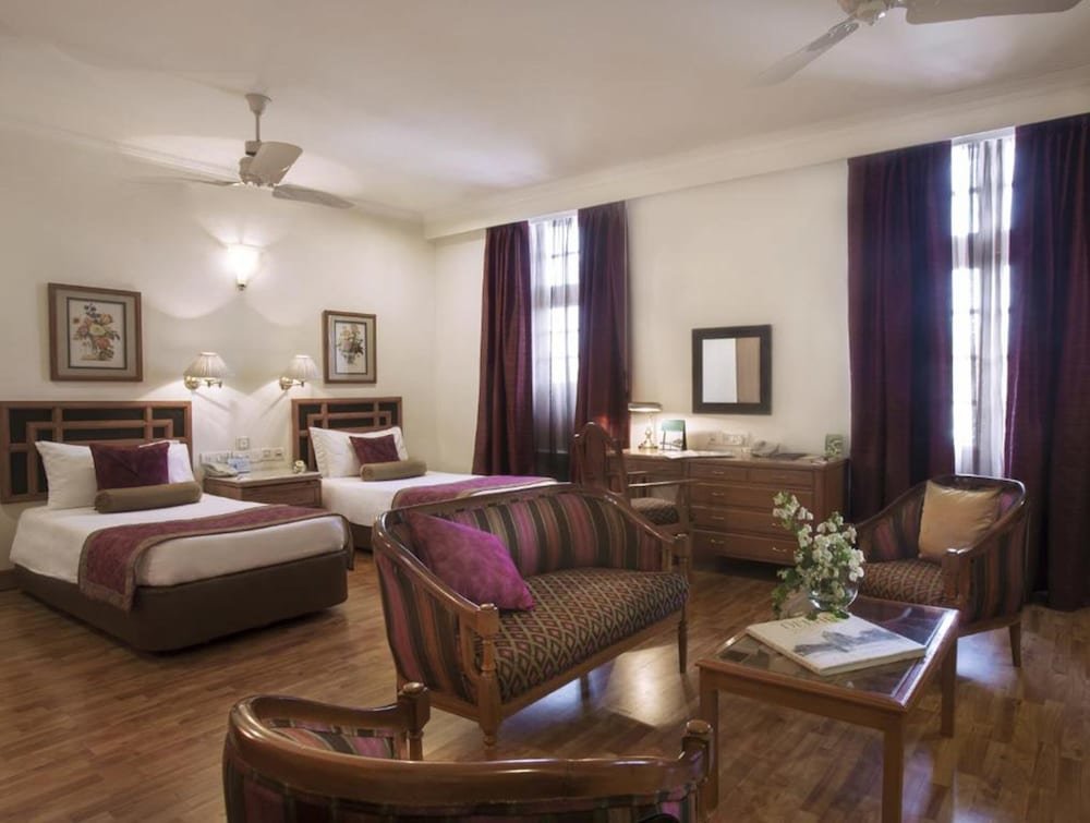 Superior Single room with balcony Ambassador, New Delhi - IHCL SeleQtions