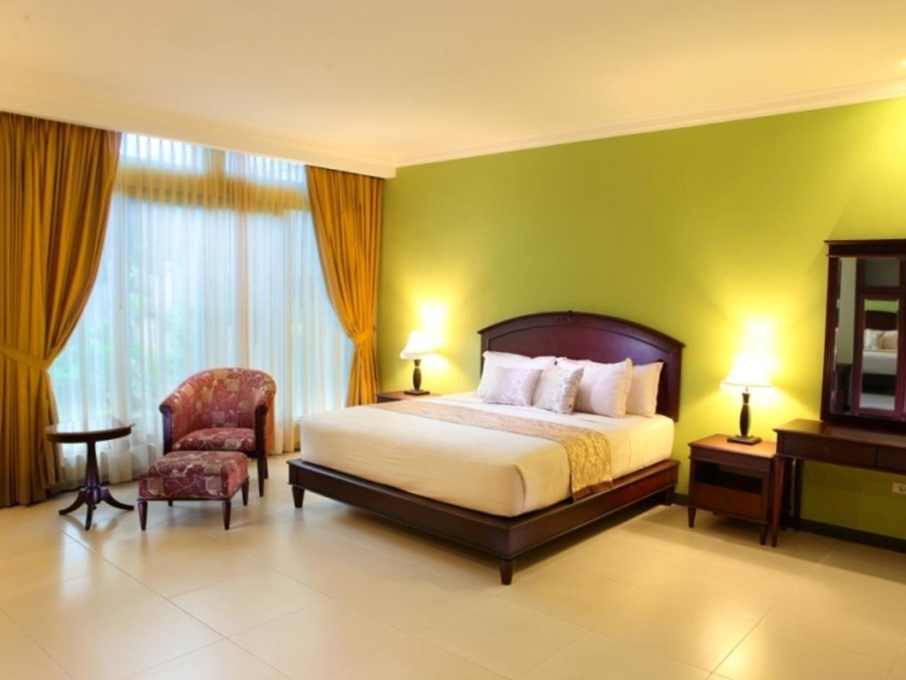 Кровать в общем номере (мужской номер) Maharani Guest House