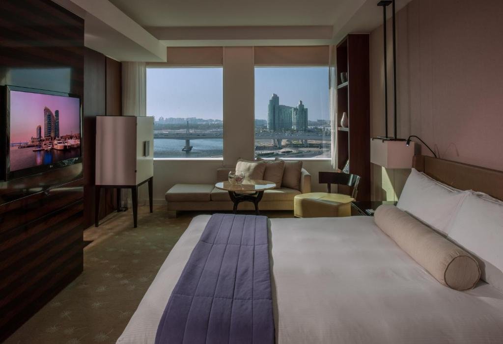 Двухместный номер Classic с видом на воду InterContinental Dubai Festival City, an IHG Hotel