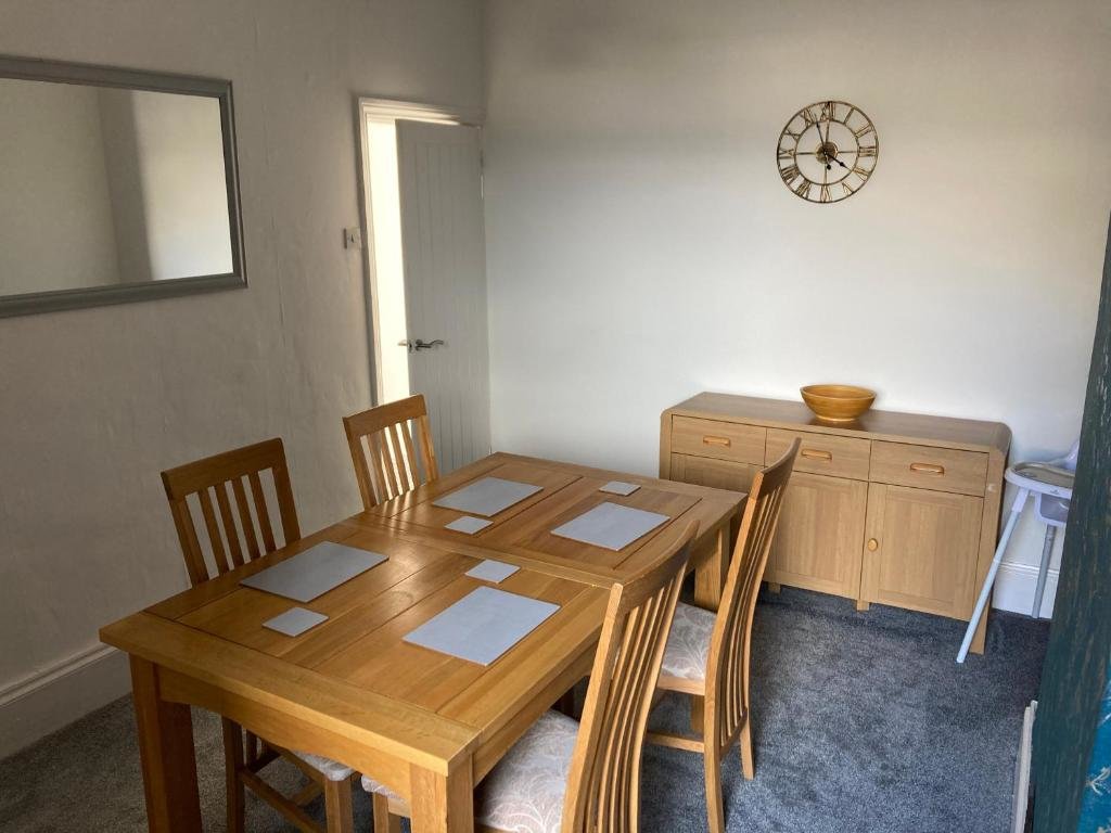 Cottage 2 camere 2 bed cottage with private off street parking, Haverigg