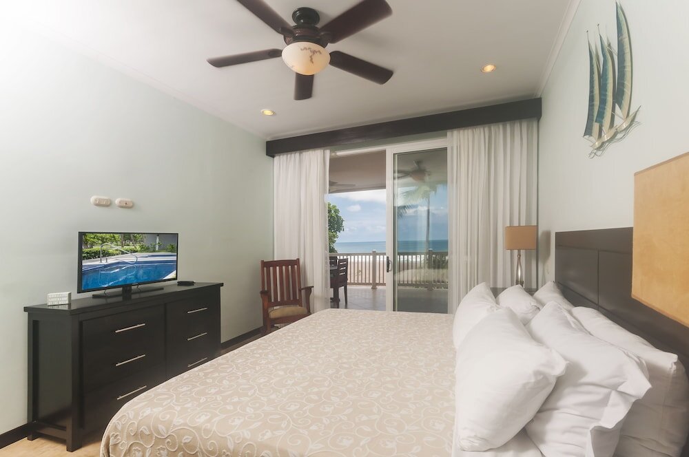 Апартаменты Standard с 2 комнатами beachfront The Palms by Dream Makers