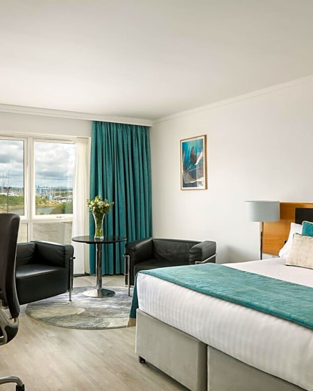 Superior room Langstone Quays Resort