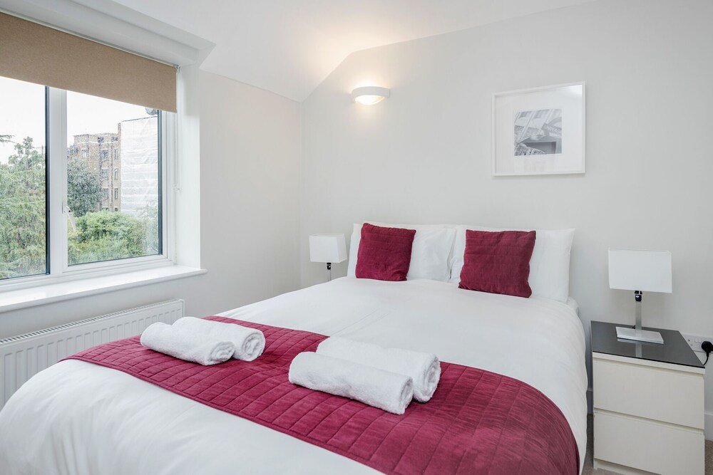 Standard Apartment Roomspace Apartments - Nevis Court
