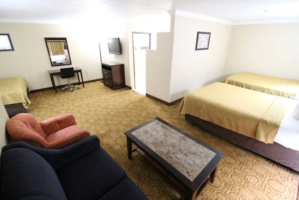 Suite cuádruple Econo Lodge Inn & Suites Fallbrook Downtown