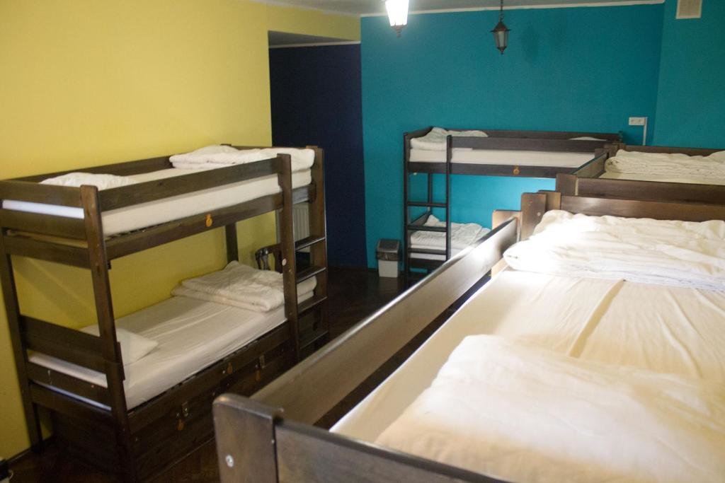 Кровать в общем номере The Little Havana Party Hostel