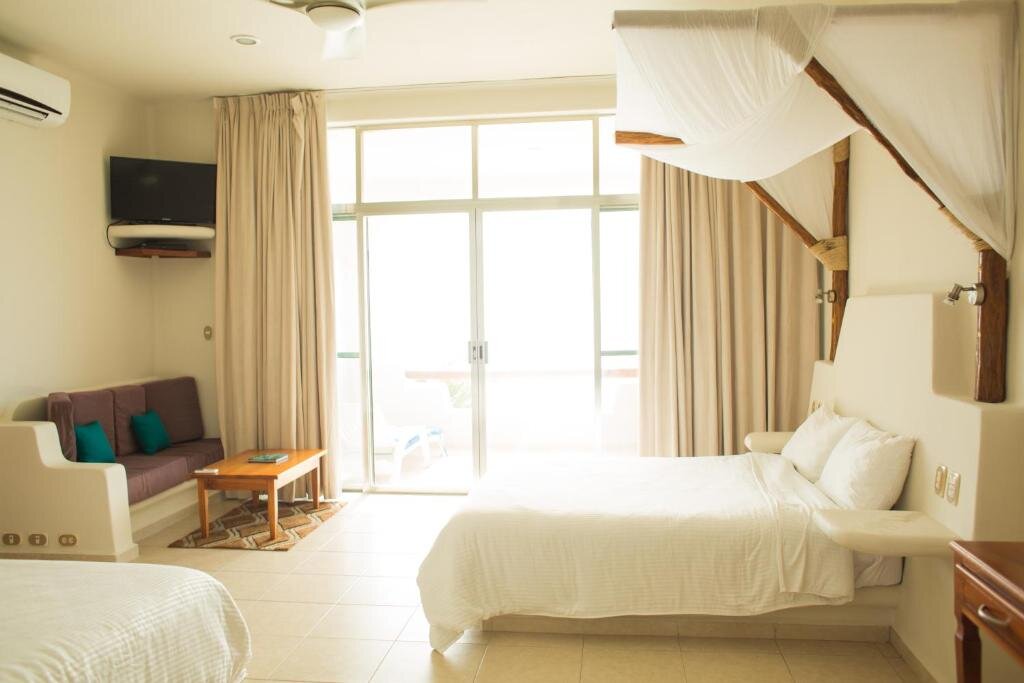 Двухместный люкс с видом на море Paamul Hotel