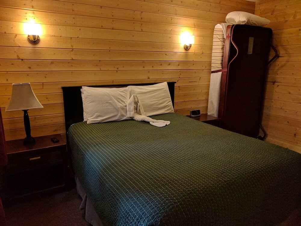 Standard Familie Zimmer 1 Schlafzimmer mit Blick Emerald Forest Cabins