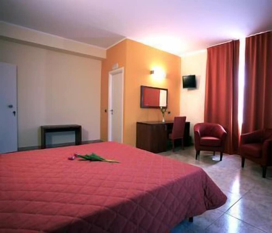 Standard Quadruple room Hotel San Martino