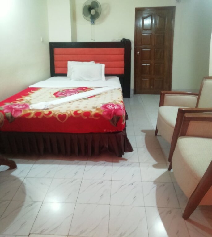 Deluxe Double room with balcony and with city view Hotel Skylink