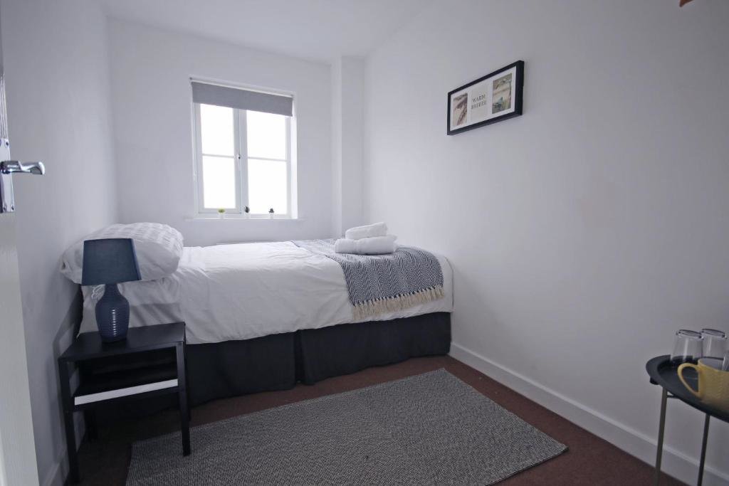 Habitación doble Estándar 4ft Double bed with Parking & Wi-fi in Modern Townhouse in Long Eaton
