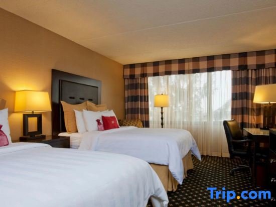 Deluxe Double room Crowne Plaza Indianapolis-Airport, an IHG Hotel