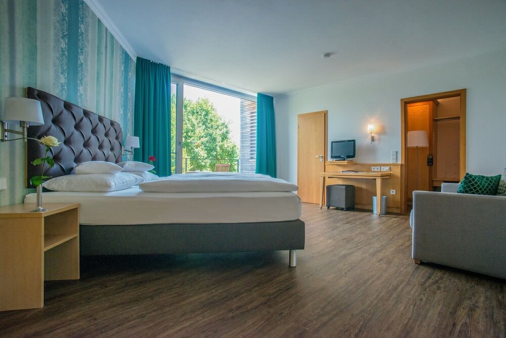 Standard Double room with balcony Waldsee Golf-Resort