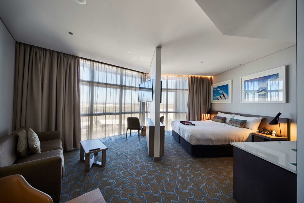 Deluxe Doppel Suite Rydges Sydney Airport Hotel