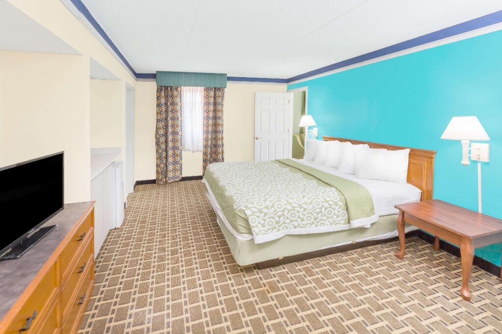 Двухместный люкс c 1 комнатой Days Inn by Wyndham Little Rock/Medical Center