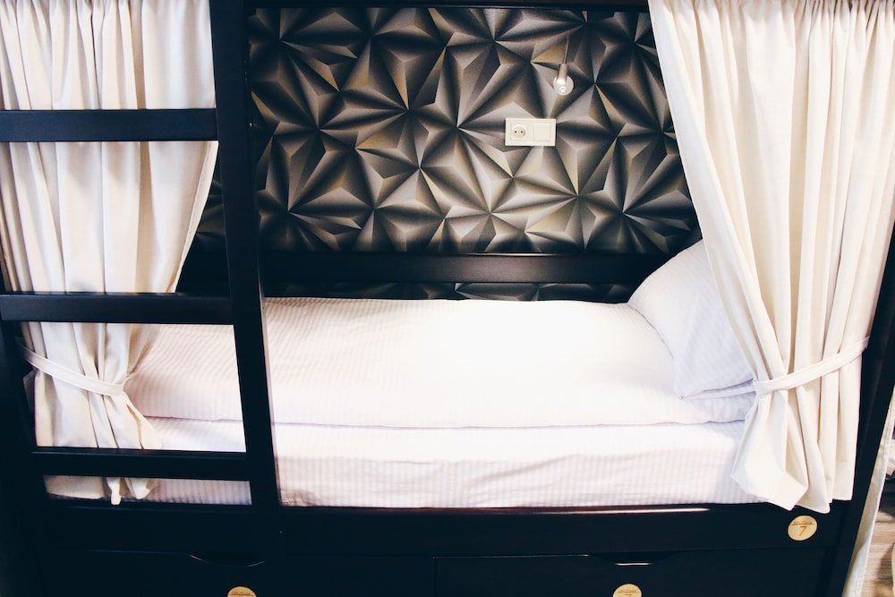 Кровать в общем номере Хостел «Спутник»