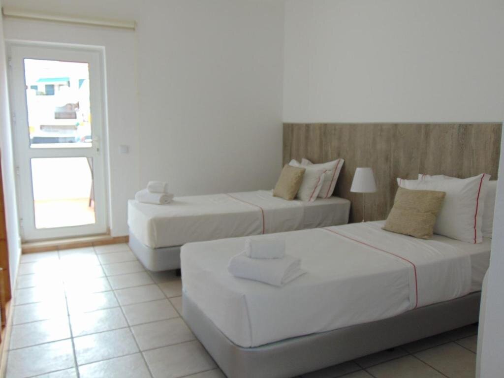 Люкс с 2 комнатами с видом на море Hotel Carvoeiro Plaza