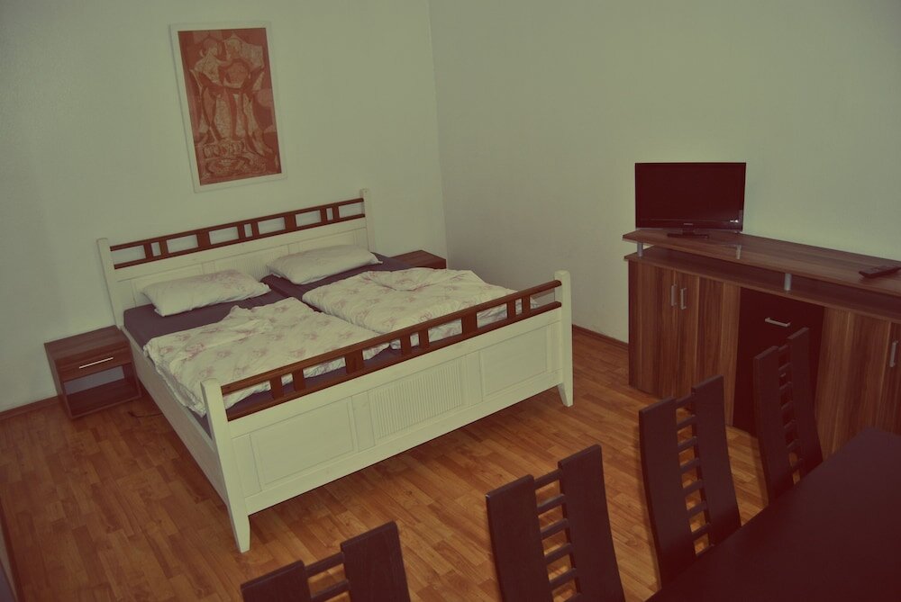 Семейный люкс Kölnotel Hostel, Apart & Suite