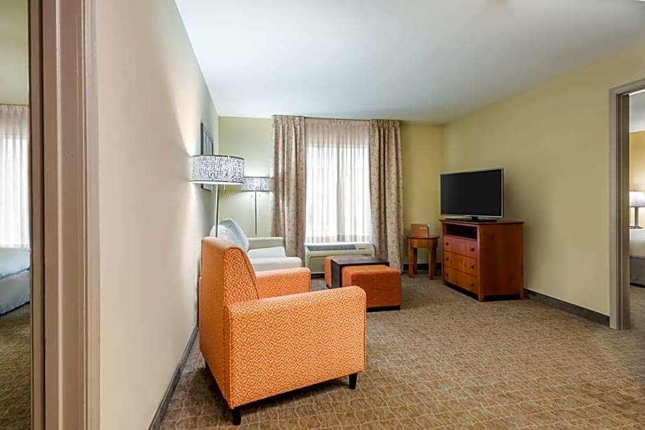 Двухместный люкс с 2 комнатами Homewood Suites by Hilton St. Louis Riverport- Airport West