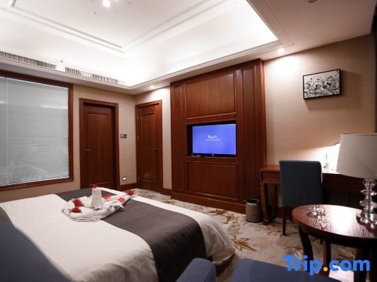 Deluxe Suite Yanling Hongtai Business Hotel