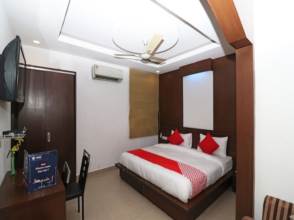 Standard Zimmer OYO 12780 New Hotel Rajwada