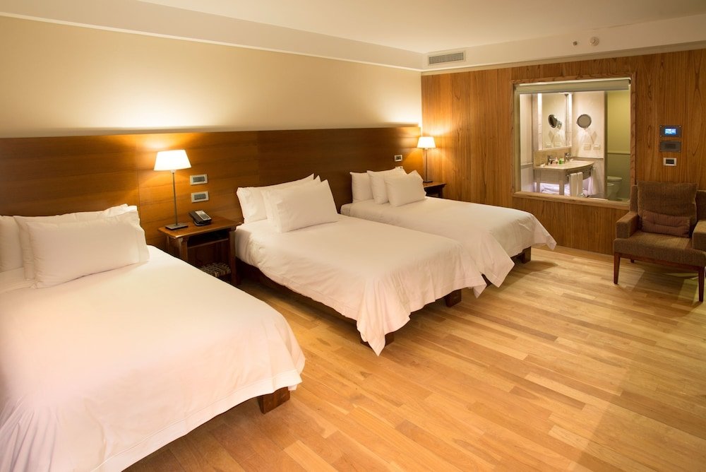 Deluxe Triple room with mountain view Arakur Ushuaia Resort & Spa