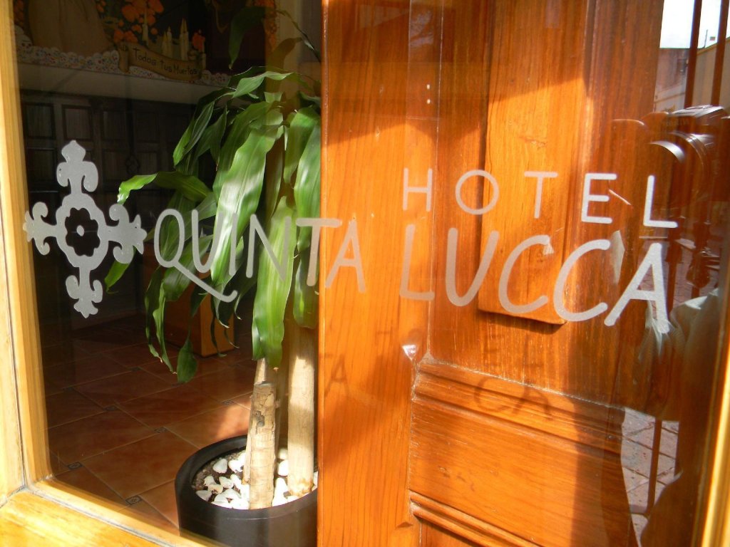 Cama en dormitorio compartido Hotel Quinta Lucca