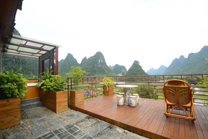 Двухместный номер Deluxe с балконом и с видом на реку Yangshuo Eden Garden Hotel