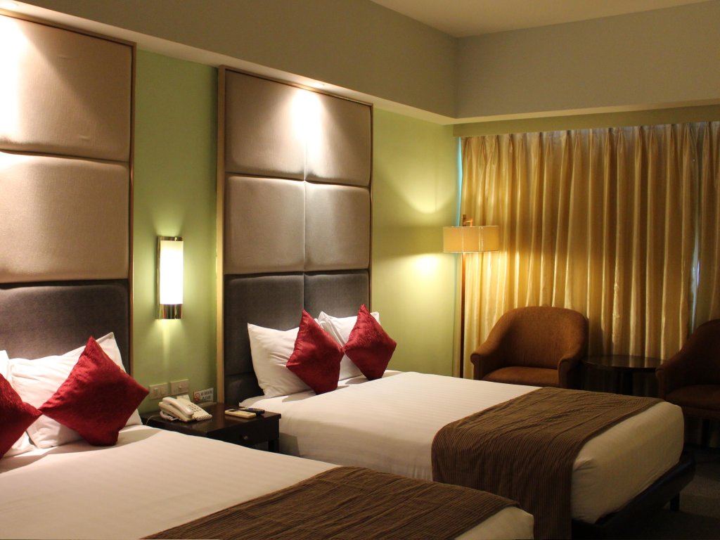 Deluxe Zimmer Sotogrande Hotel and Resort