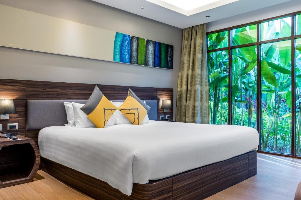Двухместный люкс Holiday Inn Resort Phuket Karon Beach, an IHG Hotel