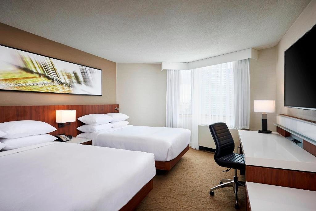 Номер Deluxe Delta Hotels by Marriott Toronto Mississauga