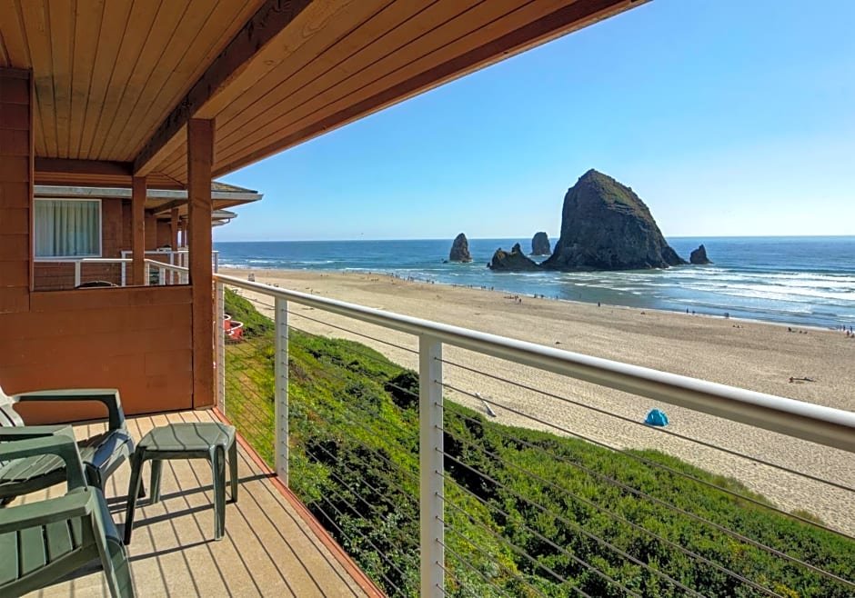 Двухместный люкс с видом на океан Hallmark Resort in Cannon Beach