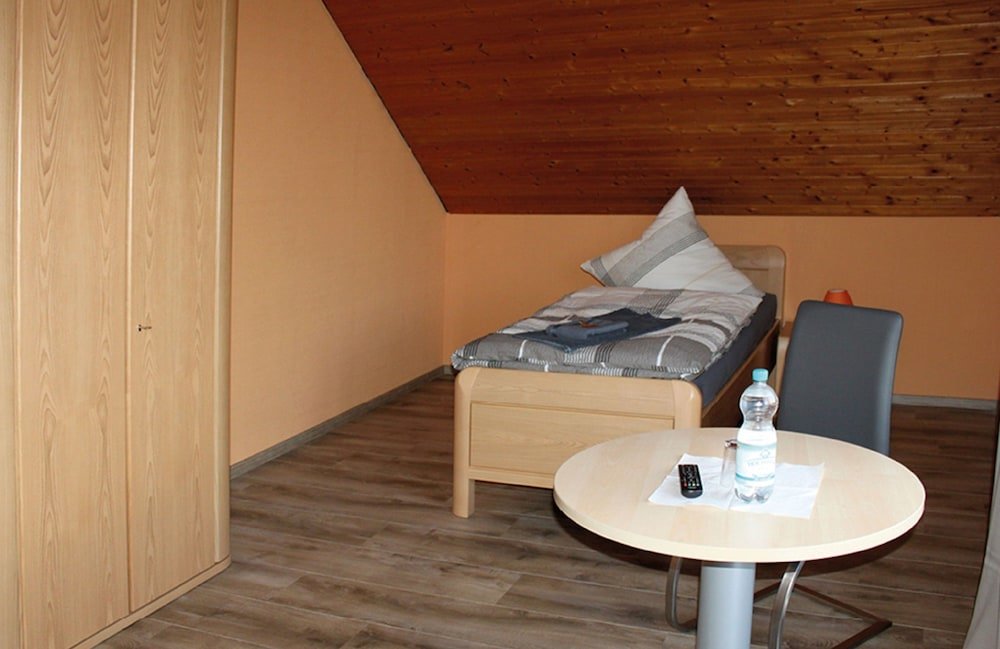 Standard Zimmer Haus Hochwaldhoehe