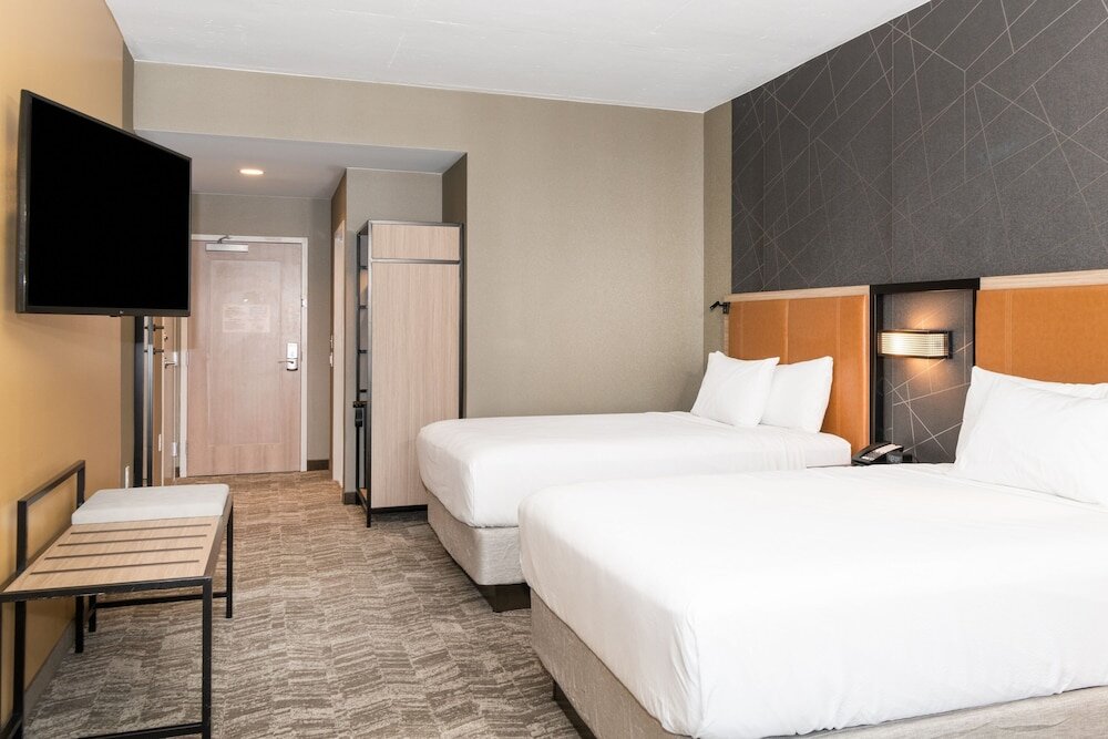 Люкс SpringHill Suites by Marriott Baltimore Downtown Convention Center Area